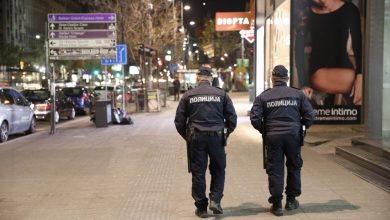 Photo of POLICIJA SPRIJEČILA UKLANJANJE MURALA