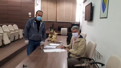 Photo of Općina Ilidža – Uručeno 35 ugovora o dodjeli  plastenika