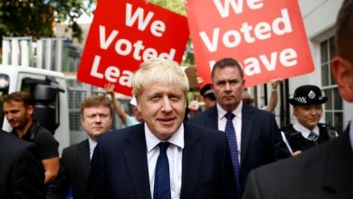 Photo of Britanski premijer Johnson u ponedjeljak se vraća na posao