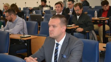 Photo of SDP: Ministar Kapidžić i Vlada KS tjeraju mlade ljude iz zemlje