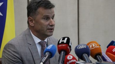 Photo of Novalić: Nema razloga za strah od nestašica hrane, imamo zalihe i zaštit ćemo građane