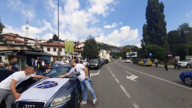 Photo of U Sarajevu protestna vožnja u znak podrške Bošnjacima u Crnoj Gori
