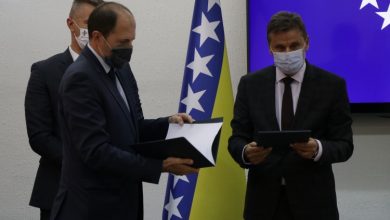 Photo of Vlade FBiH i KS potpisale Ugovor o hotelu Maršal i Terminalima FBiH