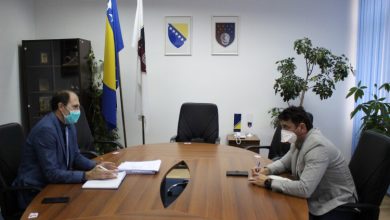 Photo of Nenadić i Kafedžić o nužnosti kršenja moratorija na zapošljavanje u zdravstvu