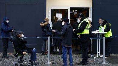 Photo of Stariji građani Berlina u redu za vakcinaciju