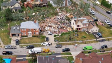 Photo of Nakon razornog tornada desetine oštećenih kuća u predgrađima Chicaga