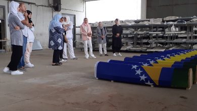 Photo of BiH: Iz Sanskog Mosta ispraćeni posmrtni ostaci 12 prijedorskih žrtava