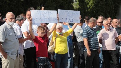 Photo of Protesti u Sarajevu zbog hapšenja Mehmedagića: “Nije vam ovo 1983. godina”