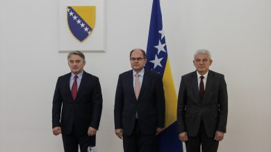 Photo of BiH: Sastanak Komšića i Džaferovića s Christianom Schmidtom
