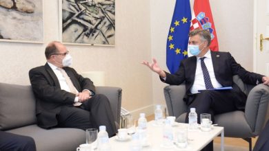 Photo of Schmidt i Plenković razmijenili mišljenja o političkoj situaciji u BiH i regionu