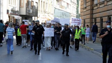 Photo of Studenti na protestima: “Ne čujemo vas, slaba konekcija”