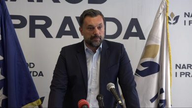 Photo of TVSA/VIDEO Pogledajte press konferenciju Naroda i pravde