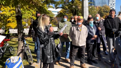 Photo of Građani na protestima ispred OHR-a poručili: Herr Schmit ili radite ili odlazite