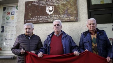 Photo of Na ulazu u FIS otkrivena spomen ploča povodom 75. rođendana FK Sarajevo