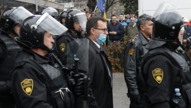 Photo of Džindić izašao pred rudare, oni odbili da ga saslušaju