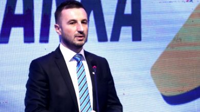 Photo of Semir Efendić na Kongresu izabran za predsjednika Stranke za BiH
