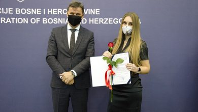Photo of Novalić uručio nagrade najboljim studentima u Federaciji BiH