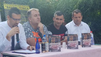 Photo of “Dječak s rukama starca”