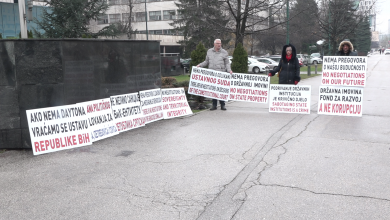 Photo of Neformalna grupa “Restart” nakon zabrane okupljanja u Banjoj Luci protestovala u Sarajevu