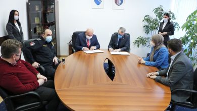 Photo of KS: Potpisan ugovor o povećanju osnovice plaće na 330 KM