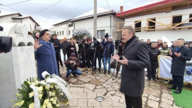 Photo of Obilježavanje Dana nezavisnosti BiH, polaganje cvijeća na šehidskom mezarju Kovači