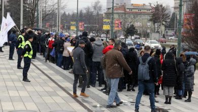 Photo of Plaće državnih službenika u stagnaciji 12 godina, kvalitetan kadar odlazi, poručili s protesta