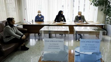 Photo of U Ambasadi Srbije u Sarajevu jutros u sedam sati otvoreno biračko mjesto