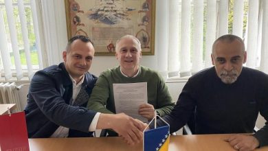 Photo of Vranić parafirao kolektivne ugovore sa sindikatima