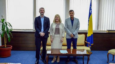 Photo of Miličević i Forto potpisali  ugovor o dodjeli sredstava iz Budžeta FBiH