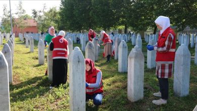 Photo of U Memorijalnom centru Srebrenica – Potočari organizovana akcija čišćenja šehidskih nišana