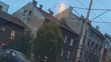 Photo of Rano jutros BMW završio na tramvajskim šinama, na sreću bez povrijeđenih