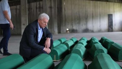 Photo of Džaferović u Potočarima odao počast žrtvama genocida