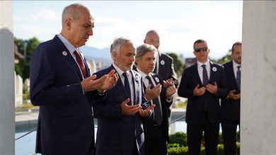 Photo of Kurtulmus posjetio Šehidsko mezarje Kovači u Sarajevu