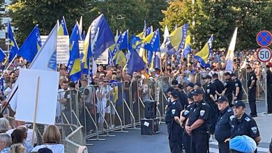 Photo of TVSA uživo prati proteste ispred OHR-a