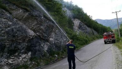 Photo of Kiša nije ugasila požar u kanjonu Neretve kod Konjica