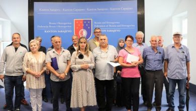 Photo of Ministrica Prvulović potpisala sporazume i ugovore za dodjelu novčanih sredstava za održivi povratak