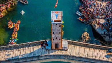 Photo of Mostar pun turista čeka finale Red Bull Cliff Diving takmičenja na Starom mostu