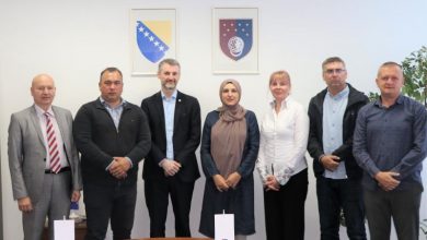 Photo of Poboljšan status prosvjetnih radnika KS: Kolektivni ugovor za djelatnost srednjeg obrazovanja