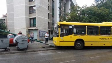 Photo of Na Marin dvoru autobus udario u rasvjetu, učinjena materijalna šteta