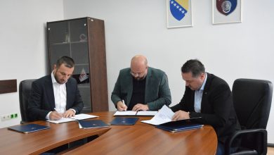 Photo of Potpisana tri sporazuma za izgradnju i rekonstrukciju primarnih saobraćajnica na prostoru općine Novi Grad