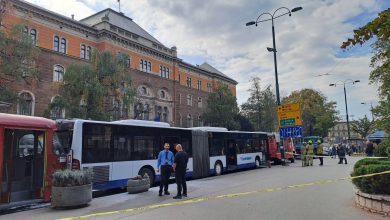 Photo of Četiri osobe povrijeđene u sudaru tramvaja i autobusa  kod Predsjedništva