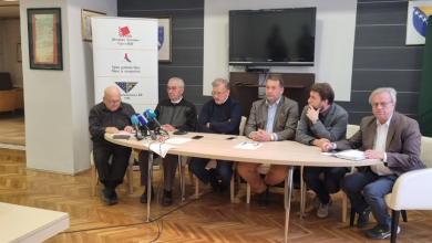 Photo of Predstavnici NVO-a i akademske zajednice: Neprihvatljivo OHR-ovo mijenjanje izbornih pravila u toku izbornog procesa