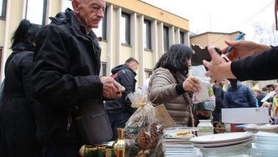 Photo of FOTO/Udruženje Pomozi.ba organizovalo još jedan humanitarni bazar