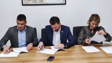 Photo of Ministar privrede potpisao tri sporazuma sa direktorom KJP “ZOI 84” u svrhu dalje modernizacije skijališta