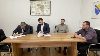 Photo of Delić potpisao sporazum s predstavnikom SERDA-e za provođenje programa podrške malim i srednjim kompanijama u oblasti energijske tranzicije