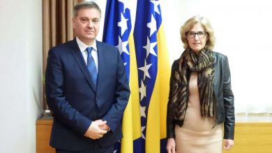 Photo of Zvizdić s ambasadorima Austrije i Rumunije razgovarao o političkoj situaciji i evropskom putu BiH
