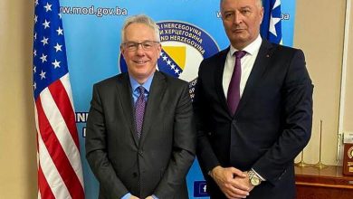 Photo of Helez se sastao s Murphyem: Unaprijediti saradnju s NATO-m i raditi na reformi odbrane
