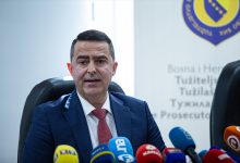 Photo of Subašić i Tahirović traže smjenu Kajganića