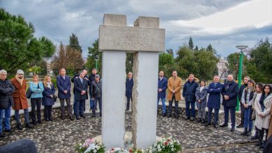 Photo of U Podgorici obilježene tri decenije od zločina u Štrpcima
