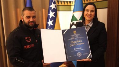Photo of Gradonačelnica se zahvalila Udruženju pomozi.ba na nesebičnosti i pokretanju humanitarne akcije